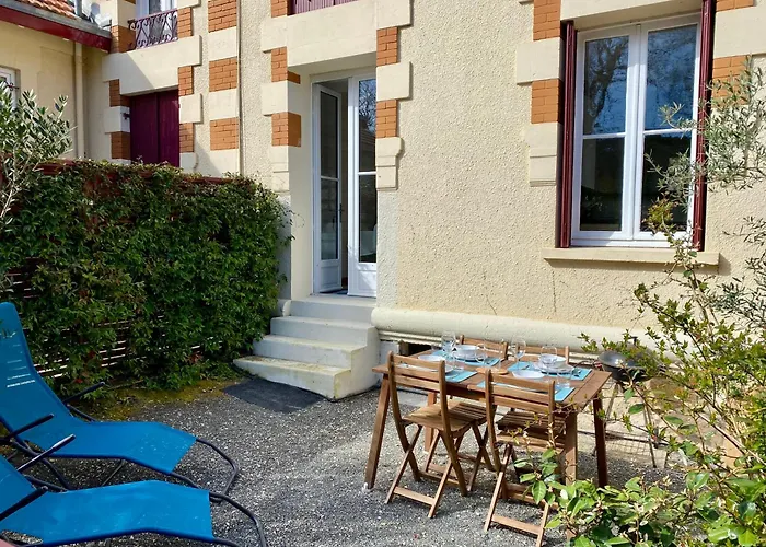 St Thomas ラ・テスト・ド・ビュシュ